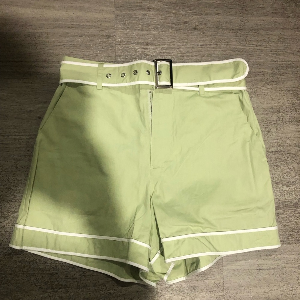 New Baevely High-Waist Light Green Belted Women’s Shorts with White Trim S
